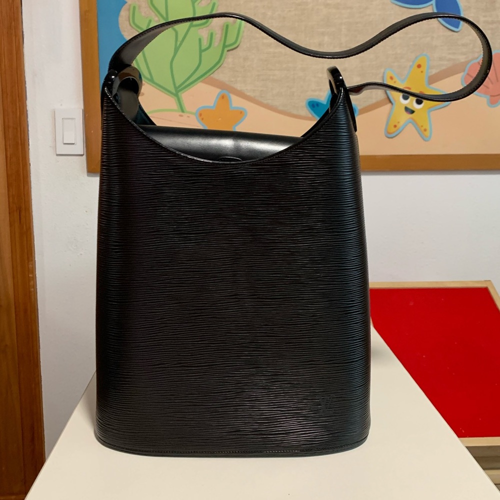 Black Epi Louis Vuitton